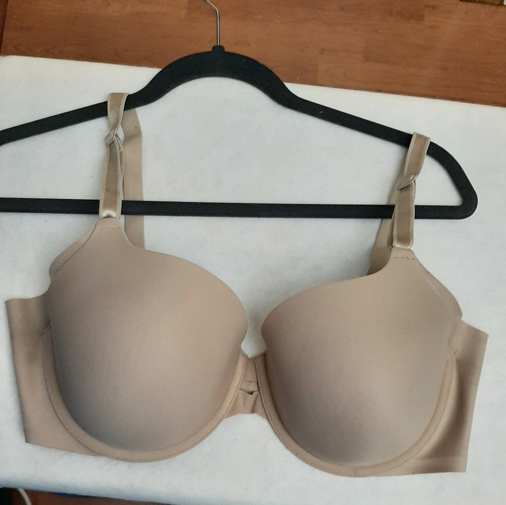 Warners padded wired bra